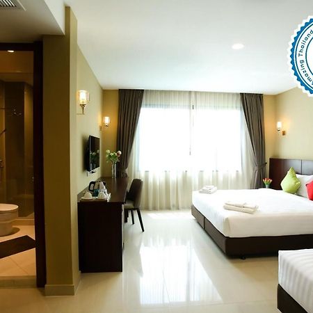 S Bangkok Hotel, Navamin Banguecoque Exterior foto