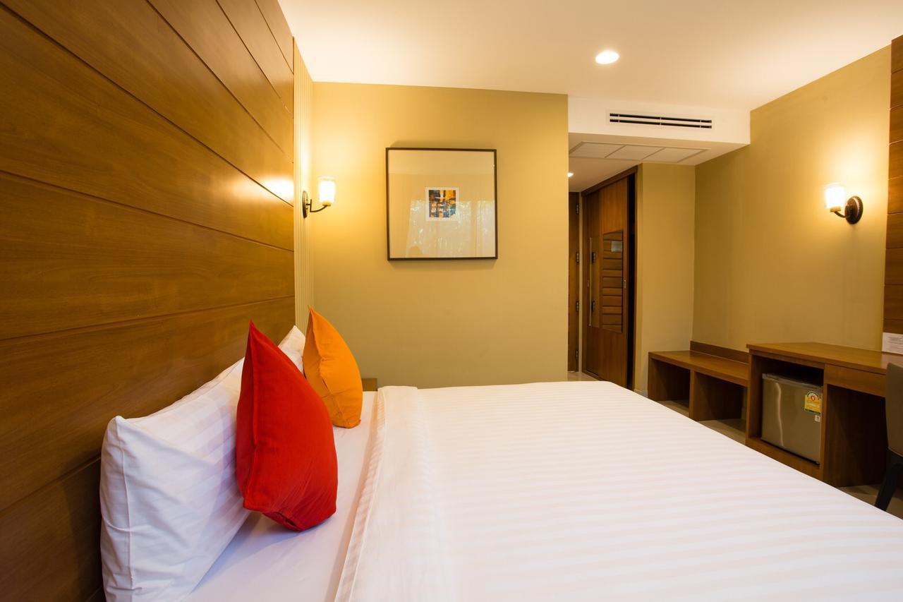 S Bangkok Hotel, Navamin Banguecoque Exterior foto